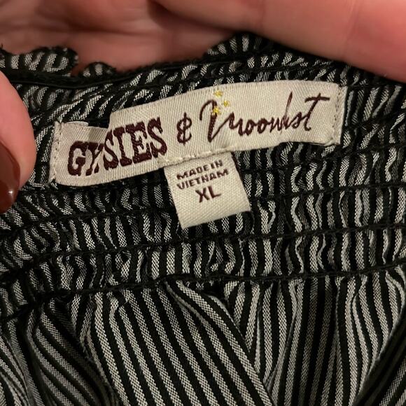 Gypsies & Moondust Off the Shoulder Striped Black and White Embroidered Top XL - Picture 2 of 9